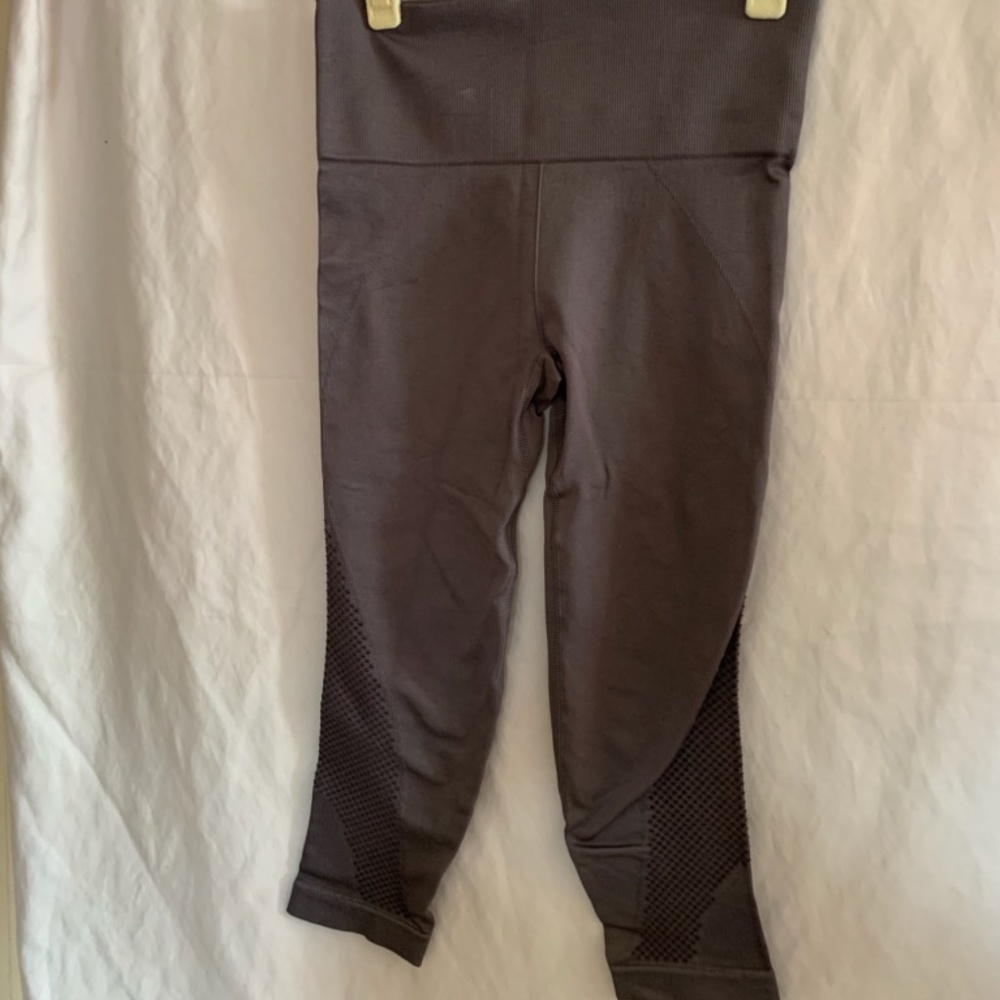 Cropped work out pants